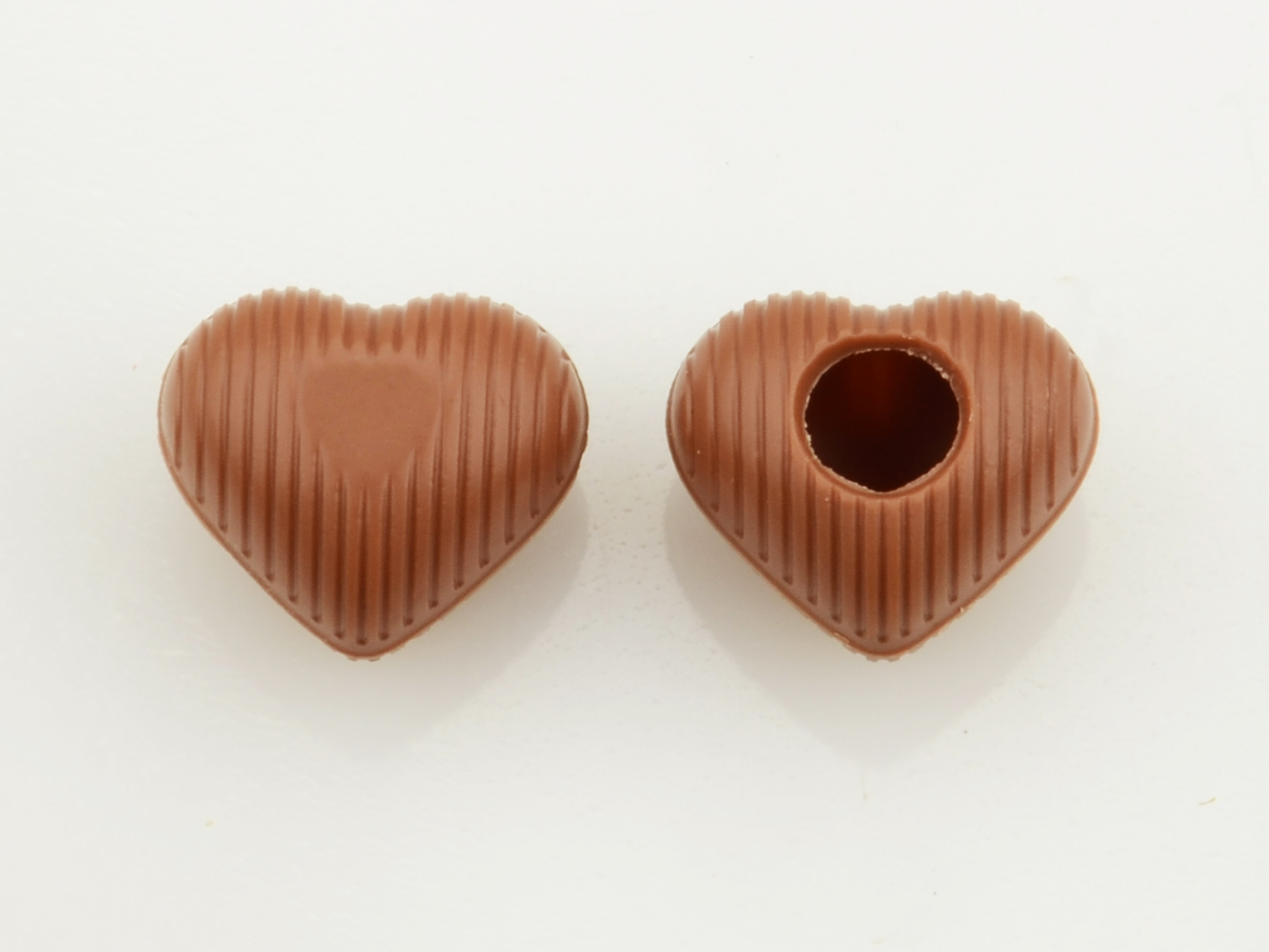 B02320 Mini Herz Hohlkörper Vollmilch - 8 Folien je 63 Stück